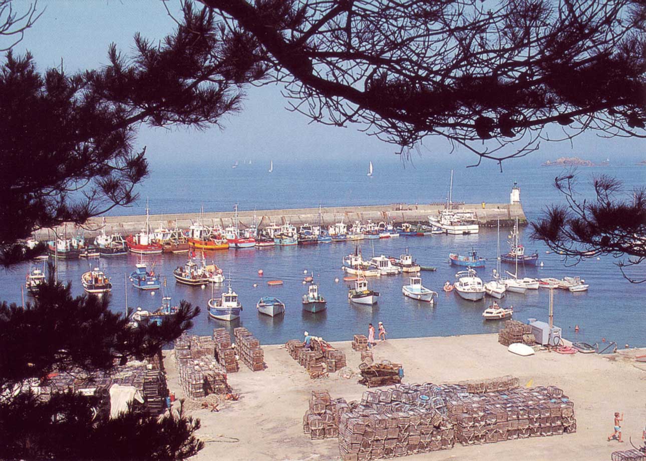 Le port Saint-Gildas de Houat, circa 1970