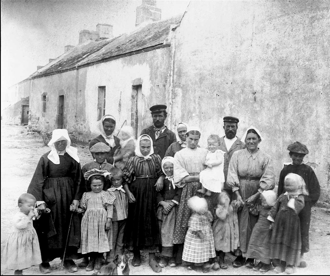 Portrait de famille à Houat en 1900